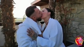 A Couple'S Shopping Trip Ends With A Steamy Encounter In The Bedroom