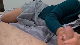 Young Mexican Woman Shares Her Amateur Homemade Sex Video With Her Tech Classmates